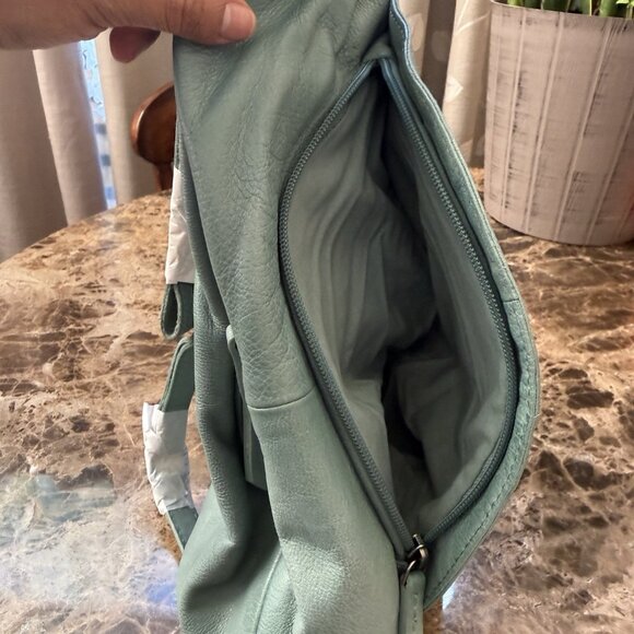 Free People We the Free Soho Convertible Sling Green Women’s Leather Bag NWT - Picture 8 of 14